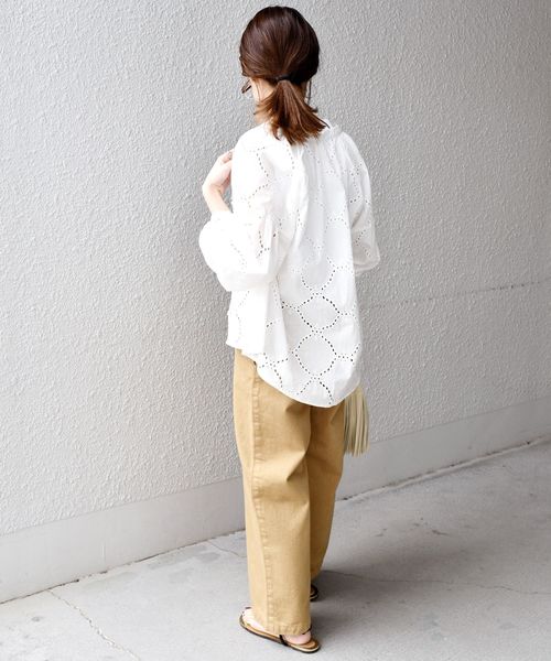 liflattie ships（リフラティ シップス）の「liflattie ships:カットワークレースギャザーブラウス◇（シャツ/ブラウス・レディース・ホワイト/ネイビー/イエロー・SMALL/MEDIUM）」の7枚目の写真