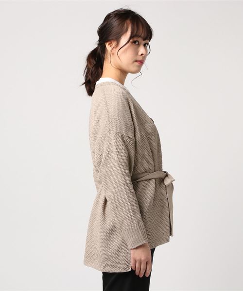 cepo（セポ）の「ウエストマークVネックカーデ（カーディガン/ボレロ・レディース・ベージュ/オフホワイト/ピンク・M）」の4枚目の写真