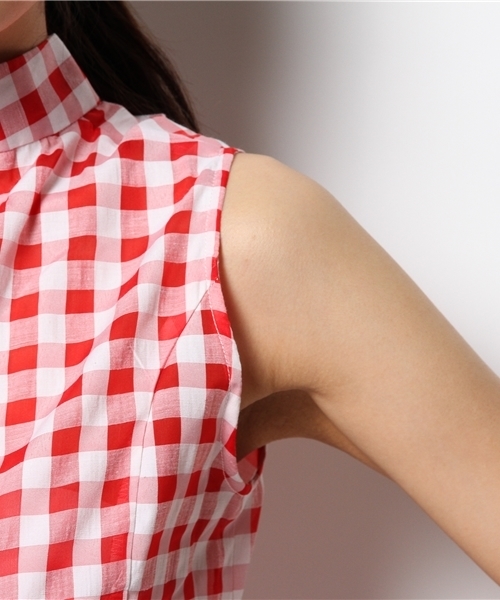 one after another NICE CLAUP（ワンアフターアナザーナイスクラップ）の「【ナイスクラップ】ギンガムノースリブラウス（シャツ/ブラウス・レディース・レッド/ブラック・FREE）」の11枚目の写真