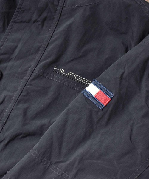 TOMMY HILFIGER（トミーヒルフィガー）の「【ヴィンテージ古着】90's TOMMY HILFIGER/トミーヒルフィガー ナイロンジャケット（ナイロンジャケット・メンズ・ブラック・MEDIUM）」の3枚目の写真
