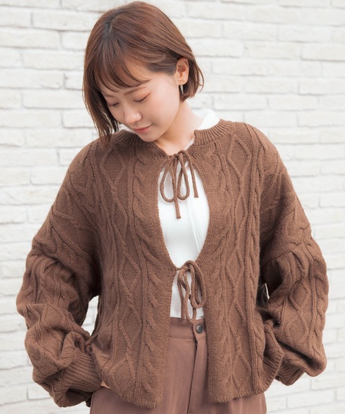 VANNIE U（ヴァニーユー）の「2WAYリボンニット（ニット/セーター・レディース・ベージュ/アイボリー/チョコ・FREE）」の2枚目の写真