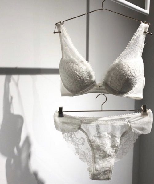 ANNEBRA（アンブラ）の「Romantic2 3/4モールドカップブラジャー（ブラジャー・レディース・ブラック/ホワイト・C75/D80/B75/C80/E80/D70/F75/C70/E70/B70/F70/G70/D75/E75/G75）」の18枚目の写真