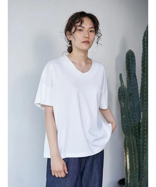 AMERICAN HOLIC(アメリカンホリック)の「ハイクオリティコットン両Vネックカットプルオーバー① *〇(Tシャツ/カットソー・レディース・ブラック/オフホワイト/グリーン/モカ/ブラック系その他4/ブルー系その他2/ネイビー・M/L)」の2枚目の写真