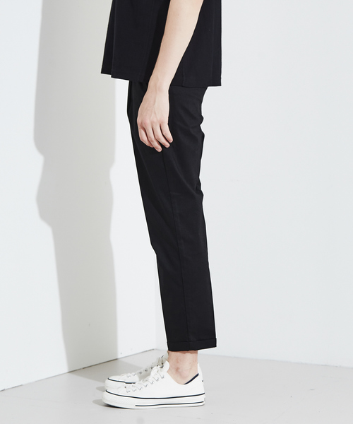 lideal（リデアル）の「【別注/Lideal】 PETAL 1プリーツ リネンソロテックパンツ（スラックス・メンズ・ブラック/グレー・31/28/30/32/29）」の4枚目の写真