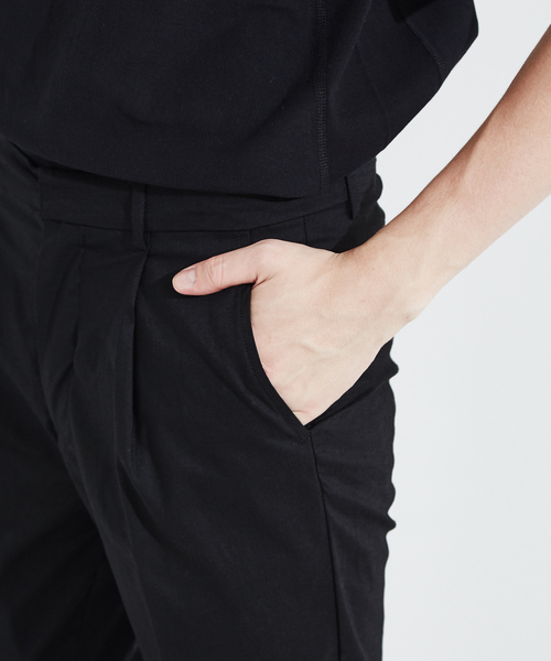 lideal（リデアル）の「【別注/Lideal】 PETAL 1プリーツ リネンソロテックパンツ（スラックス・メンズ・ブラック/グレー・31/28/30/32/29）」の8枚目の写真
