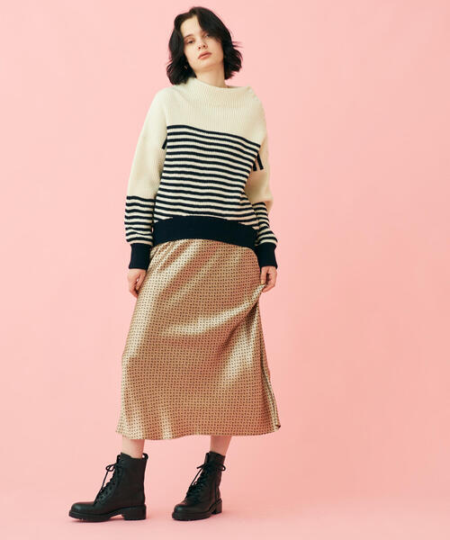 サテンチューリップナロースカート34 SOULEIADO（ソレイアード）の