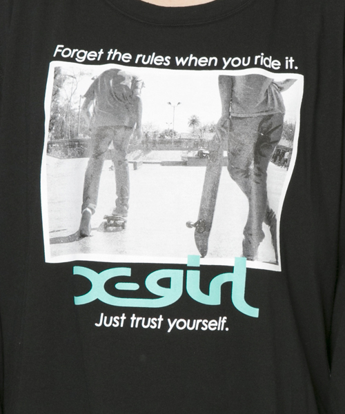 X-girl（エックスガール）の「TRUST L/S BIG TEE（Tシャツ/カットソー・レディース・ホワイト/ブラック・1/2）」の4枚目の写真