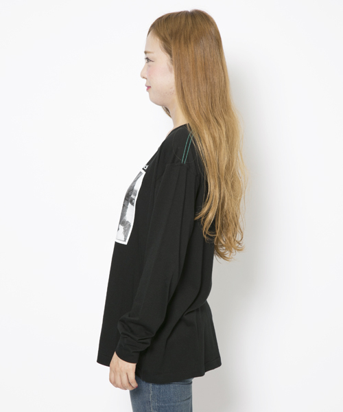 X-girl（エックスガール）の「TRUST L/S BIG TEE（Tシャツ/カットソー・レディース・ホワイト/ブラック・1/2）」の5枚目の写真
