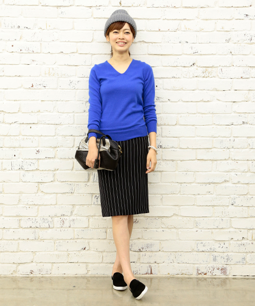 GALLARDAGALANTE（ガリャルダガランテ）の「カシミアVニット（ニット/セーター・レディース・ホワイト/ベージュ/ブルー/レッド・FREE）」の4枚目の写真