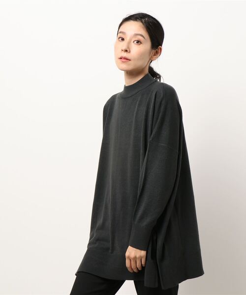 AMERICAN HOLIC（アメリカンホリック）の「モックネックゆるニットチュニック　＊（ニット/セーター・レディース・チャコールグレー/ベージュ/ブルー/アイボリー/テラコッタ・FREE）」の9枚目の写真