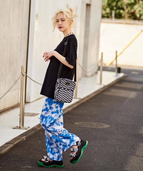 X-girl（エックスガール）の「MULTI PATTERN EASY STRAIGHT PANTS（その他パンツ・レディース・ホワイト/ブラック/オレンジ/ブルー/マルチ・S/M/XS）」の17枚目の写真