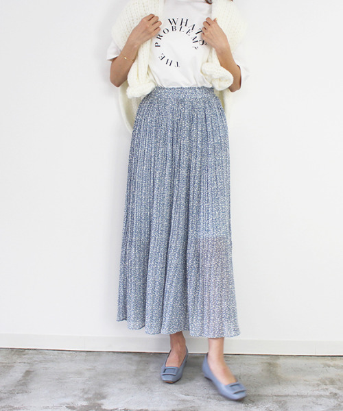 MODE ROBE(モードローブ)の「小花柄シフォンプリーツスカート(スカート・レディース・ブラック/ミント/ブルー・FREE)」の14枚目の写真