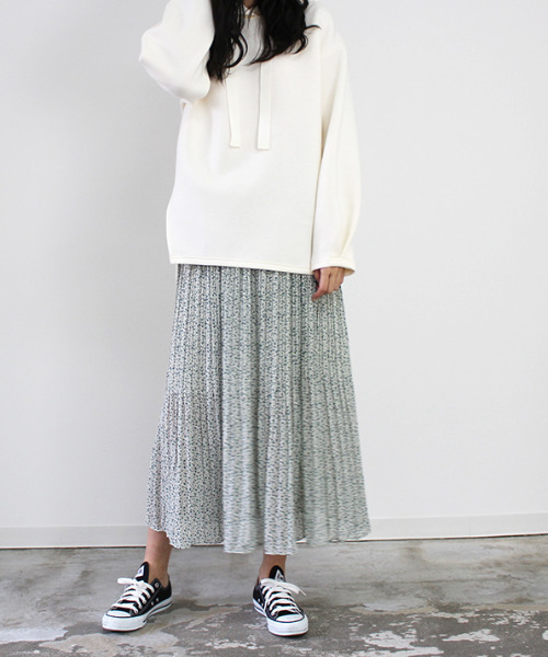 MODE ROBE(モードローブ)の「小花柄シフォンプリーツスカート(スカート・レディース・ブラック/ミント/ブルー・FREE)」の15枚目の写真