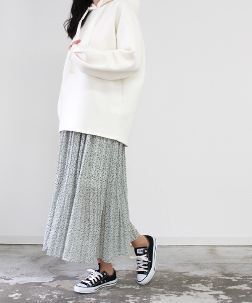 MODE ROBE(モードローブ)の「小花柄シフォンプリーツスカート(スカート・レディース・ブラック/ミント/ブルー・FREE)」の5枚目の写真