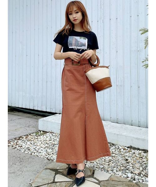 RESEXXY(リゼクシー)の「配色ステッチマーメイドスカート(スカート・レディース・オフホワイト/ブラック/オレンジ/ベージュ・FREE)」の5枚目の写真