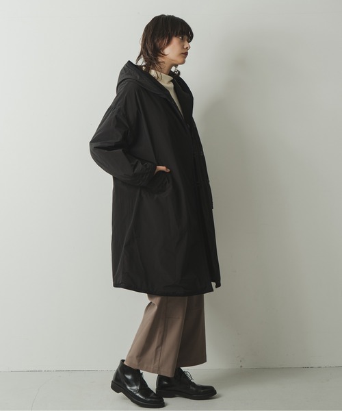 kha:ki（カーキ）の「「KHA:KI / カーキ」リバーシブルストライプキルティングコート（ミリタリージャケット・レディース・カーキ/アイボリー/ブラック・1/2）」の12枚目の写真