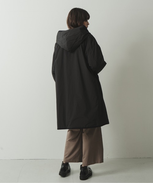 kha:ki（カーキ）の「「KHA:KI / カーキ」リバーシブルストライプキルティングコート（ミリタリージャケット・レディース・カーキ/アイボリー/ブラック・1/2）」の13枚目の写真