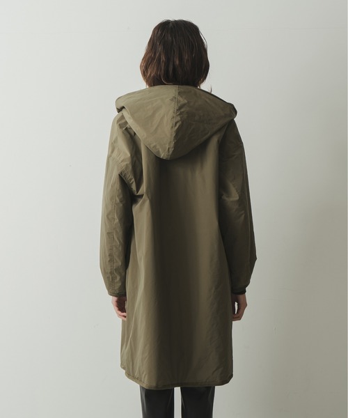 kha:ki（カーキ）の「「KHA:KI / カーキ」リバーシブルストライプキルティングコート（ミリタリージャケット・レディース・カーキ/アイボリー/ブラック・1/2）」の16枚目の写真