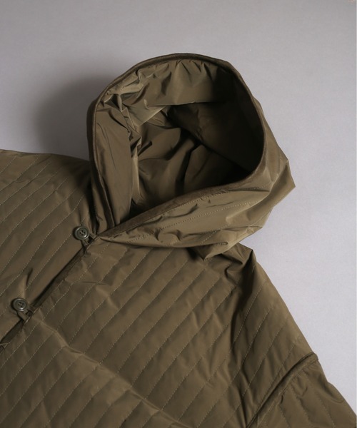 kha:ki（カーキ）の「「KHA:KI / カーキ」リバーシブルストライプキルティングコート（ミリタリージャケット・レディース・カーキ/アイボリー/ブラック・1/2）」の17枚目の写真