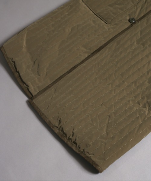 kha:ki（カーキ）の「「KHA:KI / カーキ」リバーシブルストライプキルティングコート（ミリタリージャケット・レディース・カーキ/アイボリー/ブラック・1/2）」の19枚目の写真