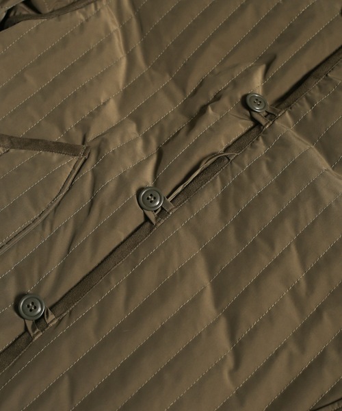 kha:ki（カーキ）の「「KHA:KI / カーキ」リバーシブルストライプキルティングコート（ミリタリージャケット・レディース・カーキ/アイボリー/ブラック・1/2）」の20枚目の写真