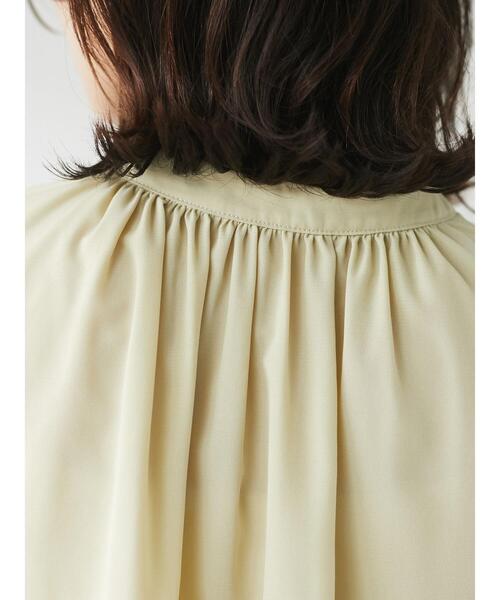 Green Parks(グリーンパークス)の「・ELENCARE DUE 多釦ギャザーブラウス*(シャツ/ブラウス・レディース・ブラック/オフホワイト/イエロー/オレンジ・FREE)」の14枚目の写真