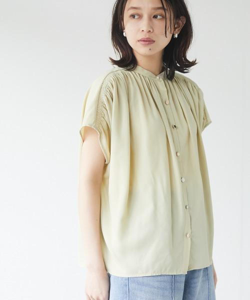 Green Parks(グリーンパークス)の「・ELENCARE DUE 多釦ギャザーブラウス*(シャツ/ブラウス・レディース・ブラック/オフホワイト/イエロー/オレンジ・FREE)」の3枚目の写真