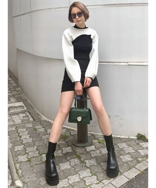 EMODA（エモダ）の「ミニハイネックトップ（Tシャツ/カットソー・レディース・ホワイト/その他1/その他/ブラック・FREE）」の18枚目の写真