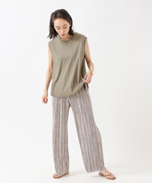 ALAND（エーランド）の「3.3 Field Trip／ヘムFLAREノースリーブ　2218891（タンクトップ・レディース・アイボリー/チャコール/カーキ/ブラック・FREE）」の14枚目の写真