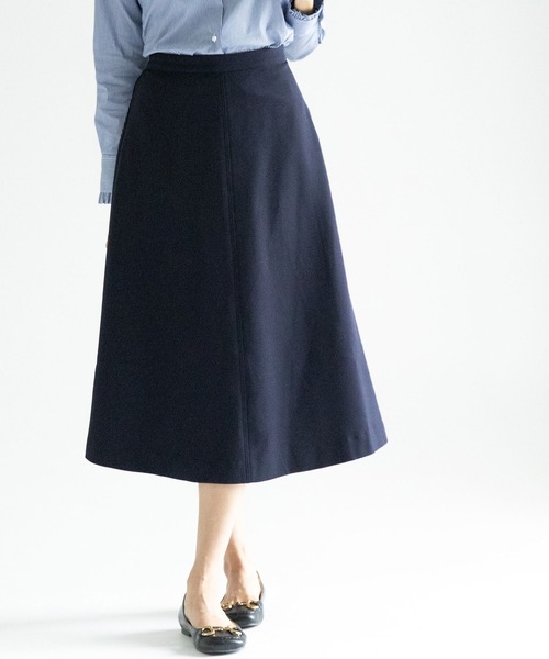 NARACAMICIE(ナラカミーチェ)の「カルゼ調Aラインスカート(スカート・レディース・ネイビー/ブラウン・MEDIUM)」の16枚目の写真