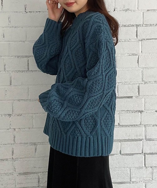 PAGEBOY(ページボーイ)の「リーフケーブルクループルオーバー / ボリューム袖 / オーバーサイズ(ニット/セーター・レディース・ブラック/オフホワイト/グリーン系その他/グレイッシュベージュ/オレンジ・FREE)」の4枚目の写真