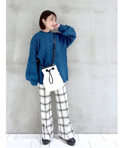 PAGEBOY(ページボーイ)の「リーフケーブルクループルオーバー / ボリューム袖 / オーバーサイズ(ニット/セーター・レディース・ブラック/オフホワイト/グリーン系その他/グレイッシュベージュ/オレンジ・FREE)」の18枚目の写真