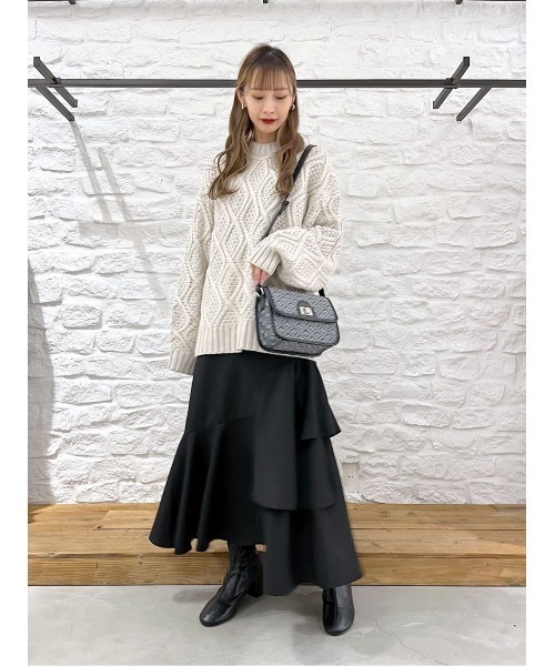 PAGEBOY(ページボーイ)の「リーフケーブルクループルオーバー / ボリューム袖 / オーバーサイズ(ニット/セーター・レディース・ブラック/オフホワイト/グリーン系その他/グレイッシュベージュ/オレンジ・FREE)」の14枚目の写真