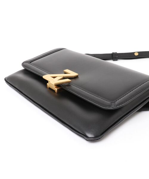 ZADIG&VOLTAIRE(ザディグ エ ヴォルテール)の「ZV INTIALE LA CLUTCH CALFSKIN(クラッチバッグ・レディース・ブラック/レッド系その他・ONE SIZE)」の8枚目の写真