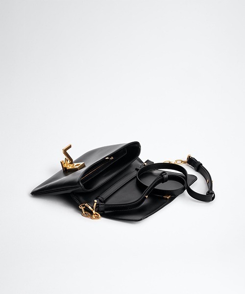 ZADIG&VOLTAIRE(ザディグ エ ヴォルテール)の「ZV INTIALE LA CLUTCH CALFSKIN(クラッチバッグ・レディース・ブラック/レッド系その他・ONE SIZE)」の3枚目の写真