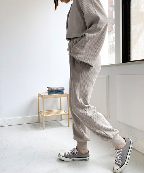 mimi toujours（ミミトゥジュール）の「パンツ ワッフル ワンマイル omom×mimi toujours（その他パンツ・レディース・アイボリー/グレイッシュベージュ・M）」の10枚目の写真