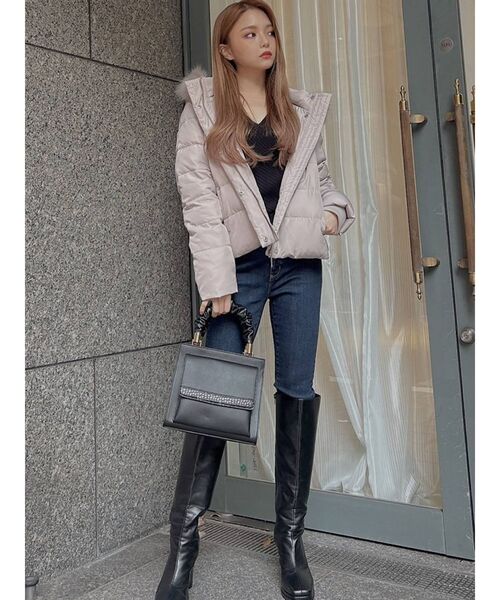 RESEXXY(リゼクシー)の「ショートダウンジャケット(ダウンジャケット/コート・レディース・ベージュ/ブラック/ホワイト・FREE)」の8枚目の写真