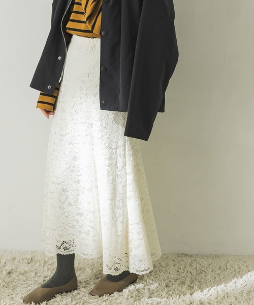 URBAN RESEARCH（アーバンリサーチ）の「レースマーメイドスカート（スカート・レディース・チャコールグレー/オフホワイト・38/36）」の4枚目の写真