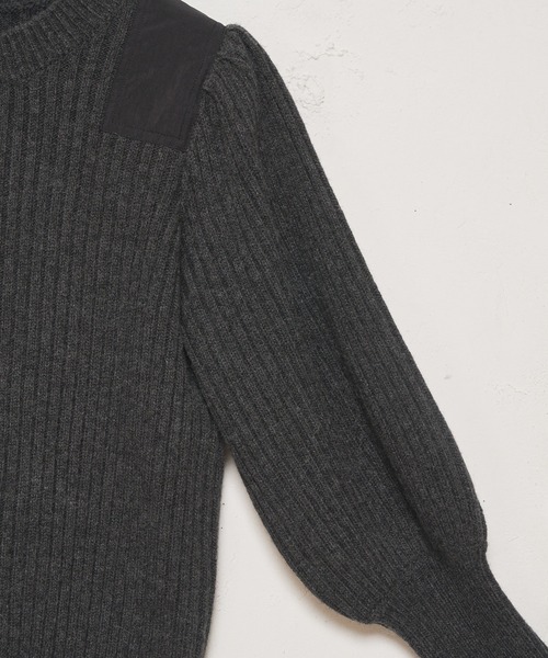 CIAOPANIC（チャオパニック）の「ショルダーパッチミリタリープルオーバー（ニット/セーター・レディース・ブラック/グリーン・FREE）」の8枚目の写真