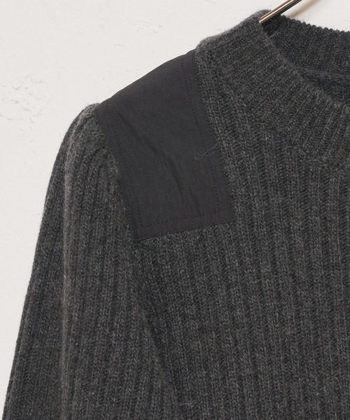 CIAOPANIC（チャオパニック）の「ショルダーパッチミリタリープルオーバー（ニット/セーター・レディース・ブラック/グリーン・FREE）」の15枚目の写真