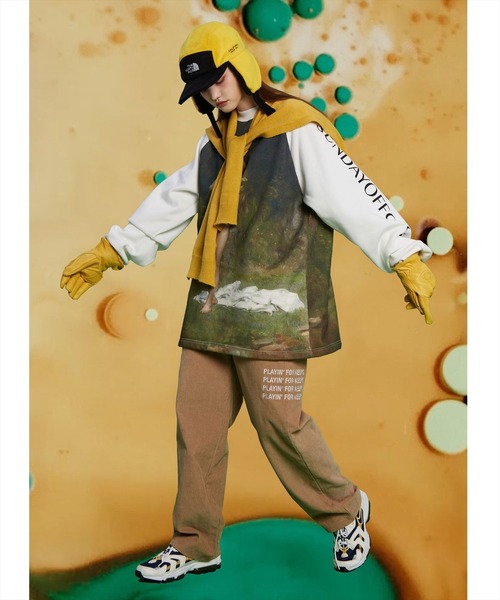 SUNDAYOFFCLUB（サンデイオフクラブ）の「SUNDAYOFFCLUB/サンデイオフクラブ/A Woodland Nymph MockNeck SweatShirts（スウェット・メンズ・ホワイト・MEDIUM/LARGE）」の5枚目の写真