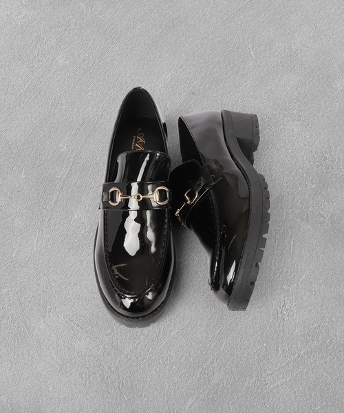 AAA+Feminine(サンエープラスフェミニン)の「AAA+Feminine 厚底タンクソールビットローファー(ローファー・レディース・ブラック/ダークブラウン/アイボリー/グレイッシュベージュ/ブラック系その他2/ブラック系その他/ブラック×ホワイト/ブラック系その他4/ブラック系その他3/ブラウン系その他・42/41/40/38/39/36/35/37)」の5枚目の写真