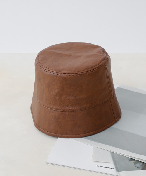 COLONY 2139（コロニートゥーワンスリーナイン）の「フェイクレザー深バケットハット（ハット・レディース・ブラック/アイボリー/ブラウン・FREE）」の3枚目の写真