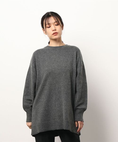 Samansa Mos2(サマンサ モスモス)の「後ろボタンニットチュニック(ニット/セーター・レディース・グリーン/モカ/チャコール/キナリ・フリ-)」の3枚目の写真