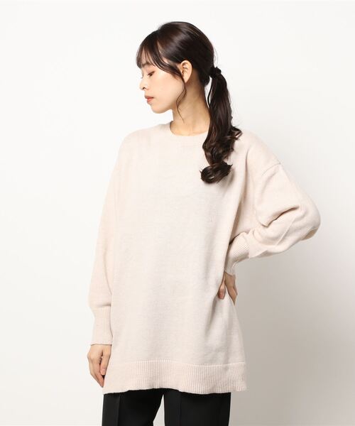 Samansa Mos2(サマンサ モスモス)の「後ろボタンニットチュニック(ニット/セーター・レディース・グリーン/モカ/チャコール/キナリ・フリ-)」の7枚目の写真