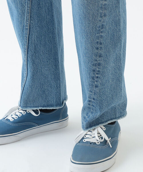 BEAMS(ビームス)の「BEAMS / スキュー カットオフ デニム パンツ(デニムパンツ・メンズ・ホワイト/インディゴブルー・SMALL/MEDIUM/LARGE/X-LARGE)」の21枚目の写真