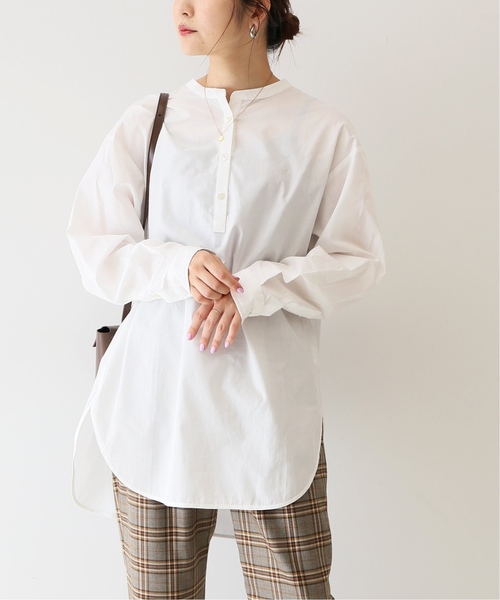 SLOBE IENA（スローブイエナ）の「《追加》ブロードギャザーノーカラーブラウス◆（シャツ/ブラウス・レディース・ホワイト/ベージュ/サックスブルー・FREE）」の2枚目の写真