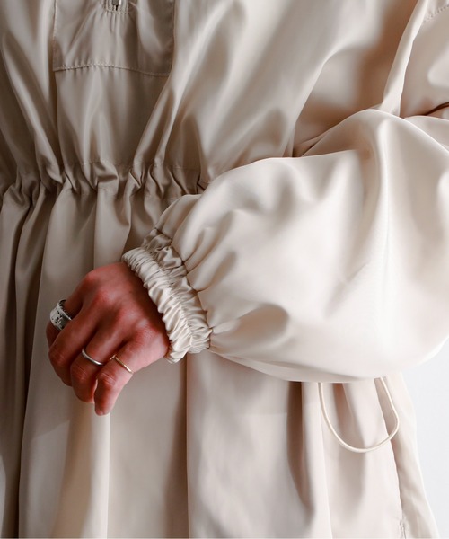 feepur(フェピュール)の「アノラックパーカー(その他アウター・レディース・ブラック/オフホワイト/グレイッシュベージュ・MEDIUM)」の15枚目の写真