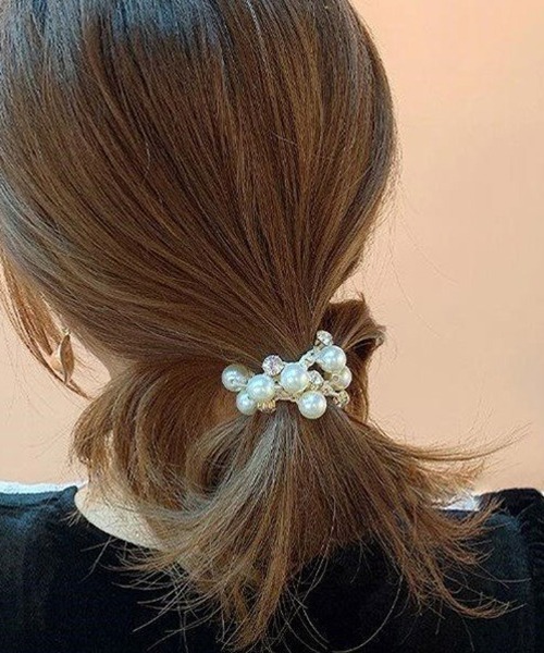 TONE SELECT GOODS（トーンセレクトグッズ）の「【float】パール ビジュー ヘアゴム（ヘアゴム・レディース・ブラック/ベージュ/ブラウン・FREE）」の3枚目の写真