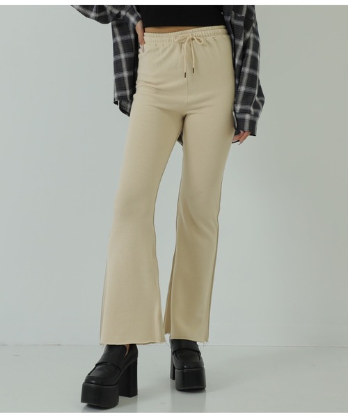 ANAP（アナップ）の「裏毛×デニム切替フレアパンツ（デニムパンツ・レディース・グレイッシュベージュ/ベージュ系その他・FREE）」の11枚目の写真